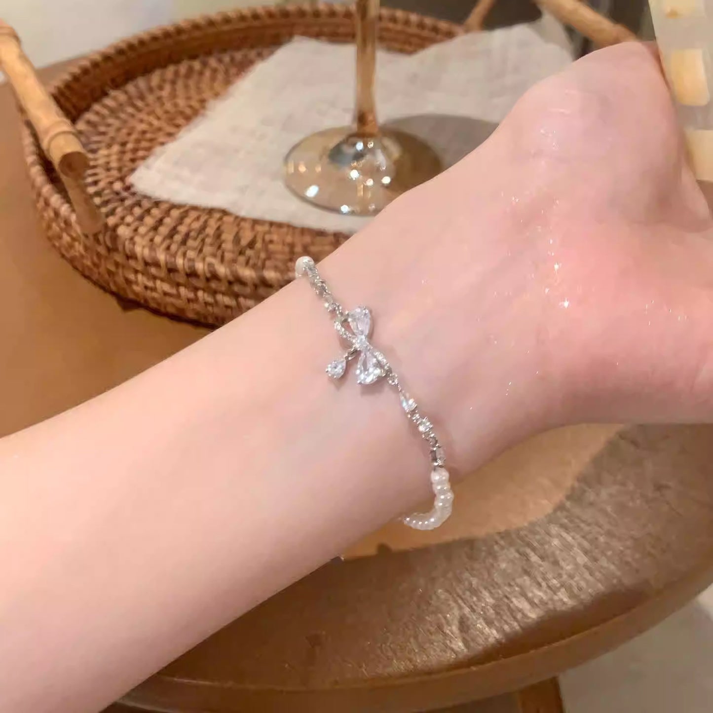 Versatile Beaded Women's Pearl Bracelet Ornament