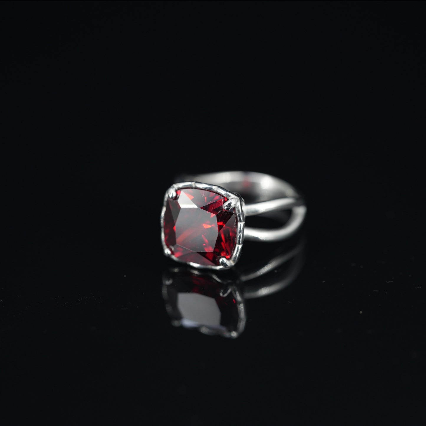 Design Retro Titanium Steel Great Diamond Ring