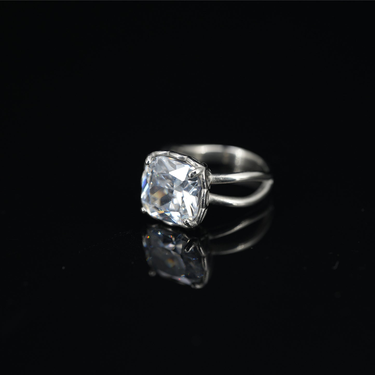 Design Retro Titanium Steel Great Diamond Ring