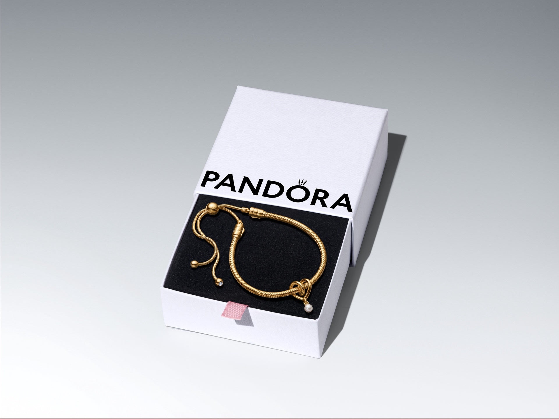 Pandora Golden Heart Bracelet Gift Set – Elegant Gift Jewelry Set