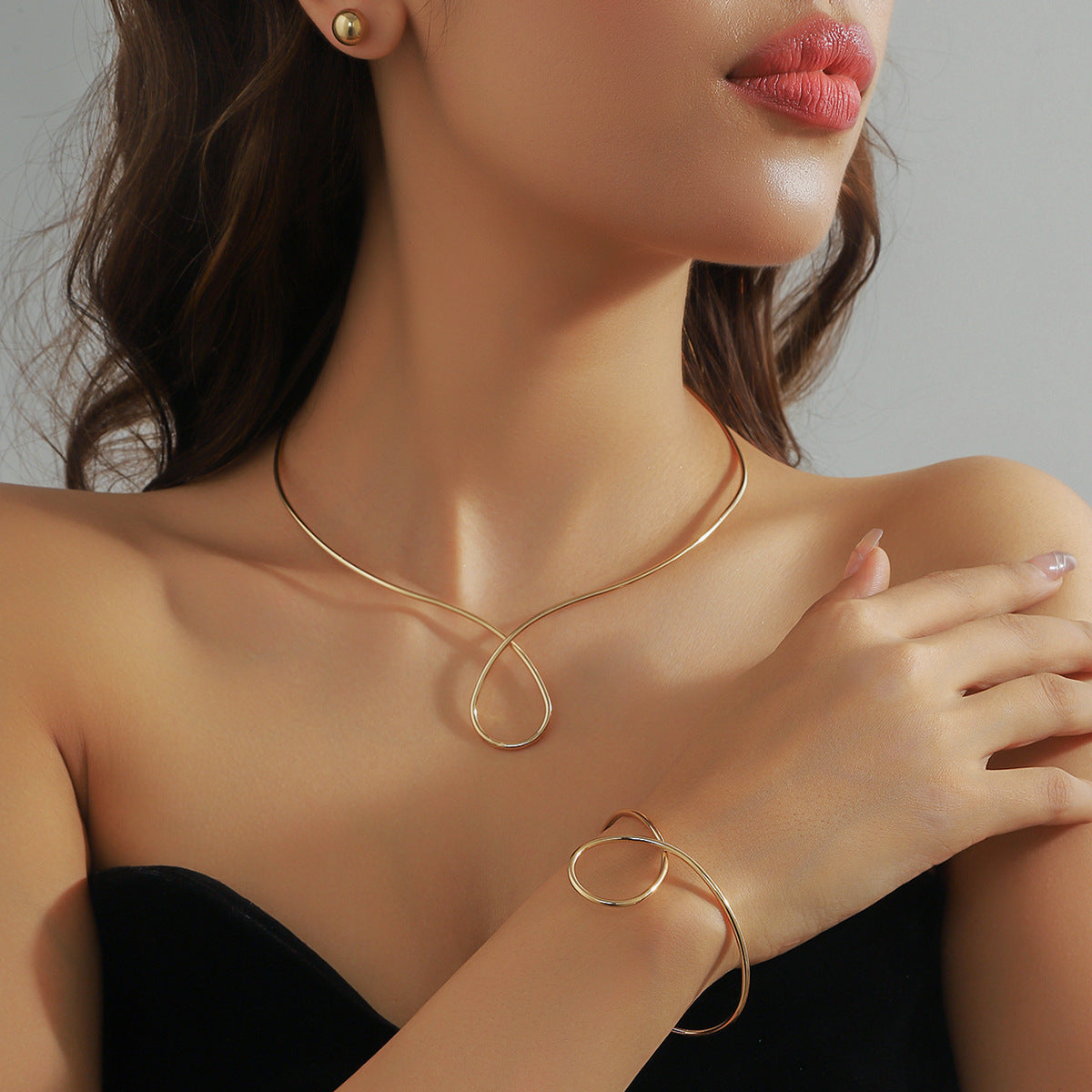 Metal Light Luxury High-grade Sense Necklace And Earrings Suite