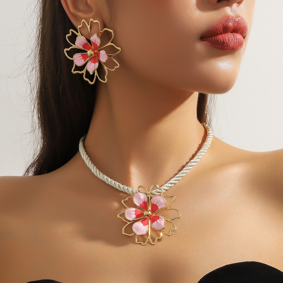 Metal Light Luxury High-grade Sense Necklace And Earrings Suite