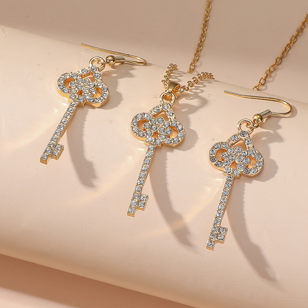 Metal Light Luxury High-grade Sense Necklace And Earrings Suite