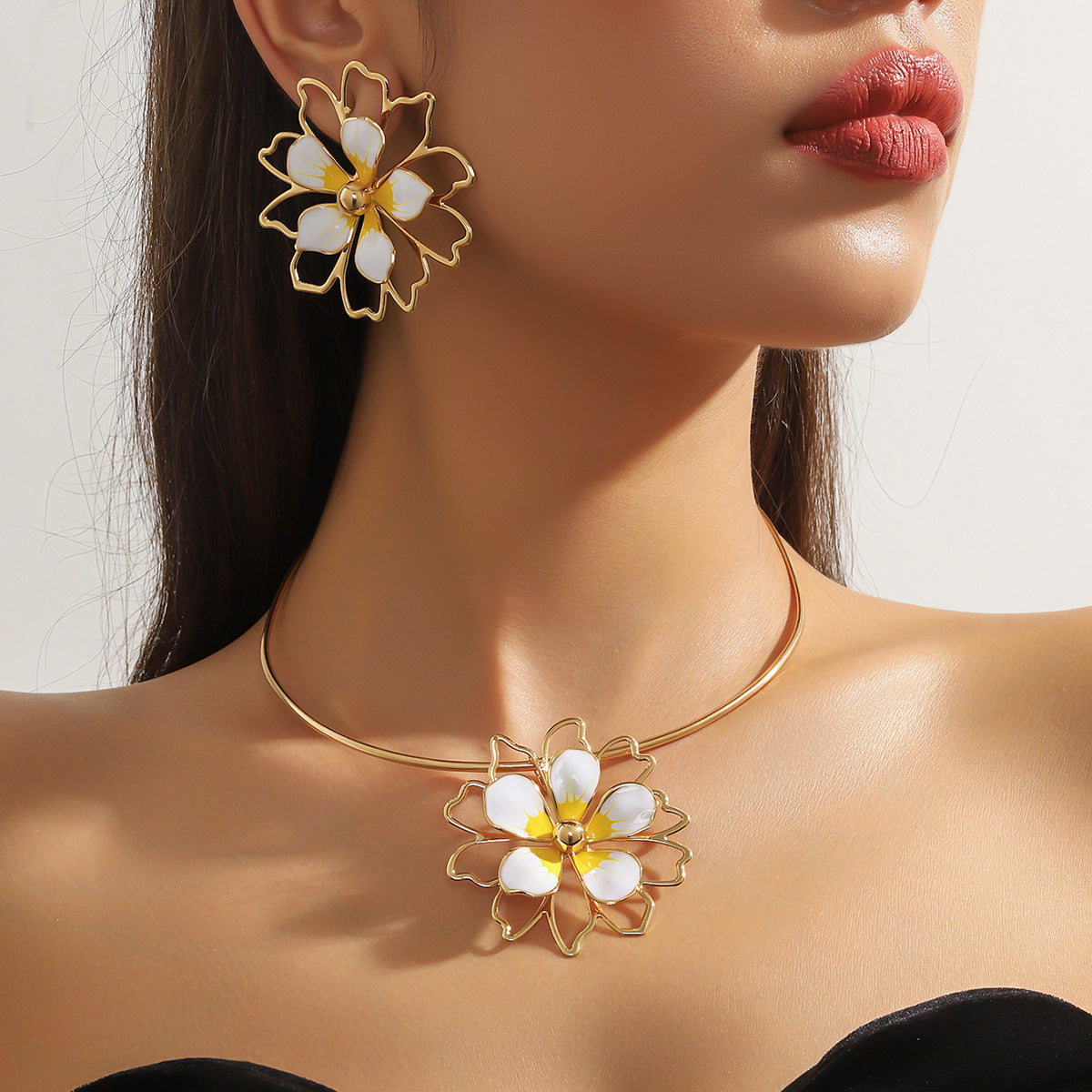 Metal Light Luxury High-grade Sense Necklace And Earrings Suite