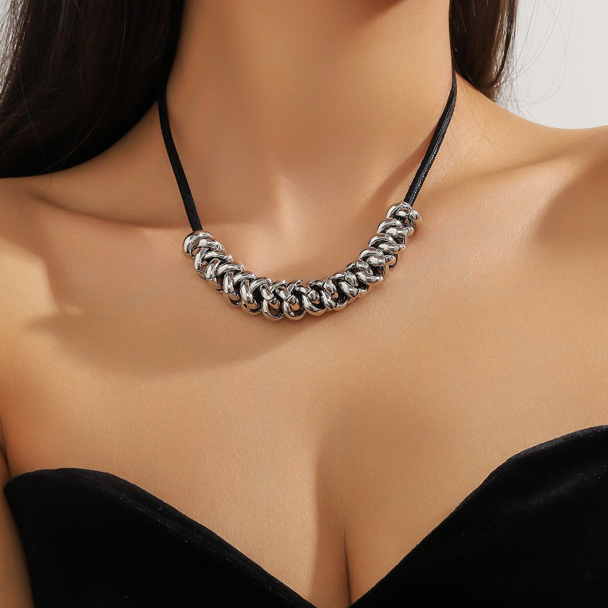 Metal Light Luxury High-grade Sense Necklace And Earrings Suite