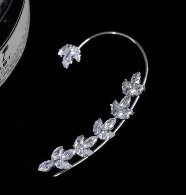 2023 New Korean Angel Wing Rhinestone Earrings Shiny Drill Arc Ear Hanging Clip Earrings for Women Unusual Ear Cuff